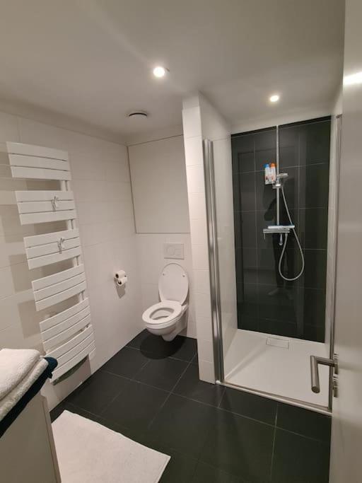 Beau Studio Apartment Brussel Bagian luar foto
